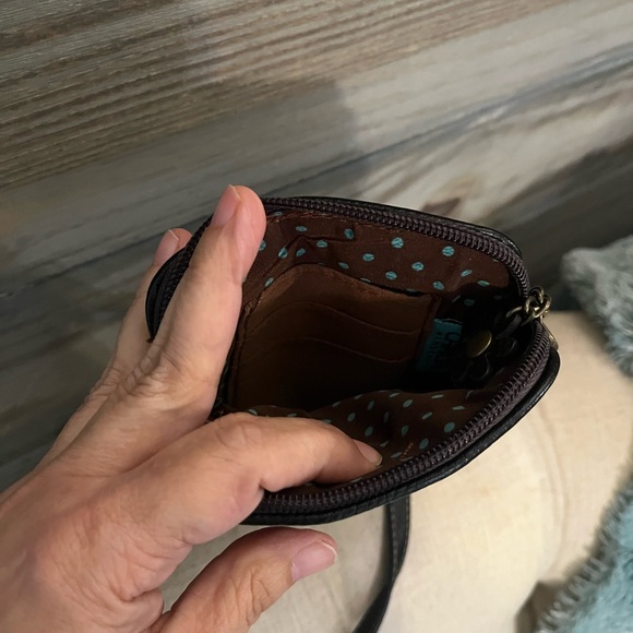 CHALA, piano cellphone crossbody - Picture 10 of 12